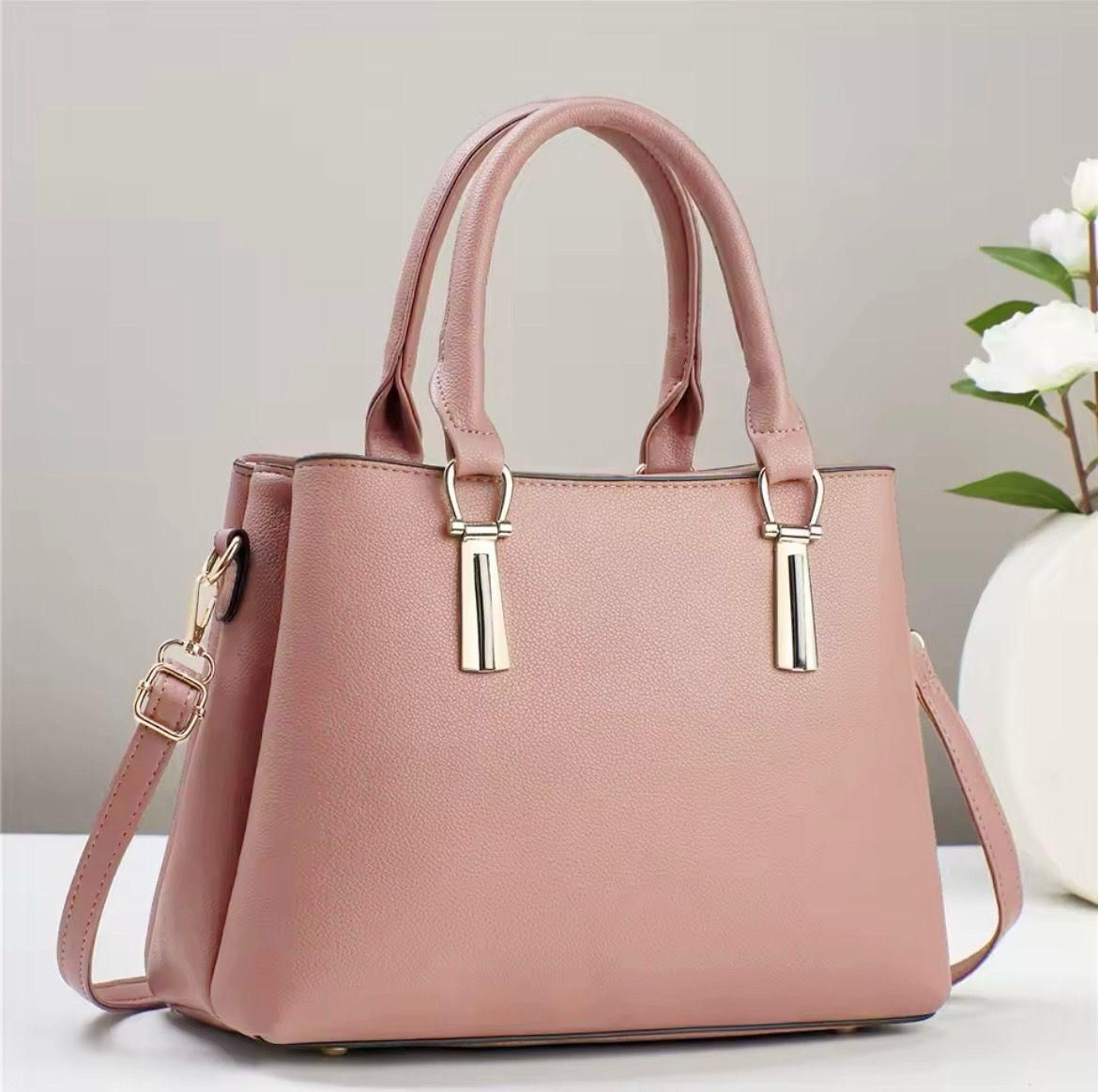 High Quality Cynthetic Leather Handbag With 3 Portion