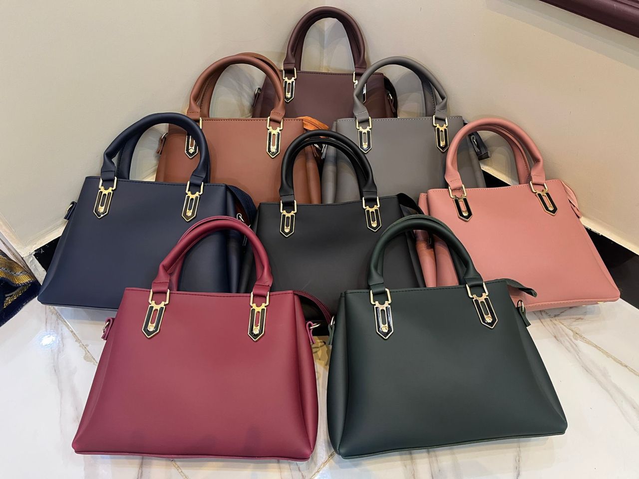 High Quality Cynthetic Leather Handbag With 3 Portion