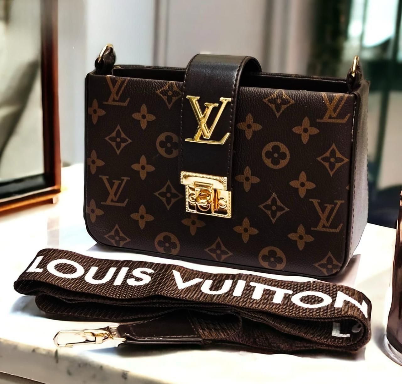 🎀 LV Cross Body Bag For Girls 🎀